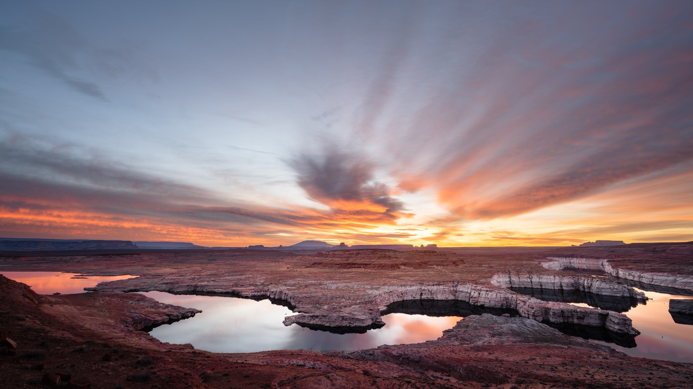 Sunrise over Lake Powell